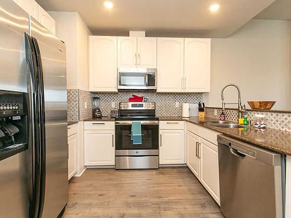 2nd image of 101 West Bank #37