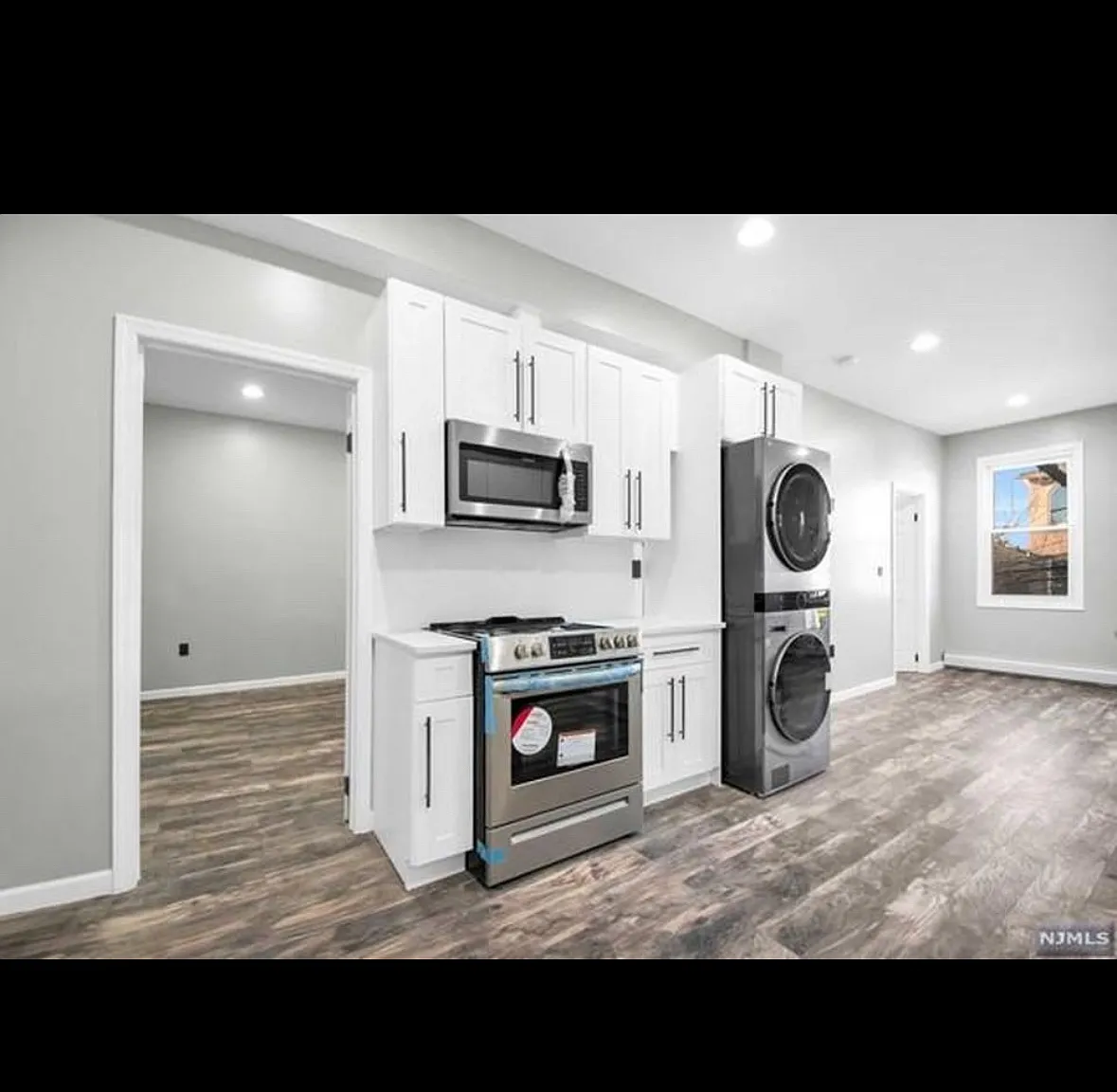 2 bed, 600 sqft, $2,599 — Photo 1