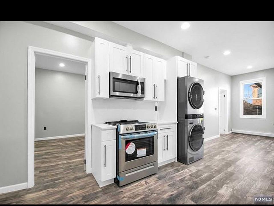 1st image of 29 Edison St APT 2