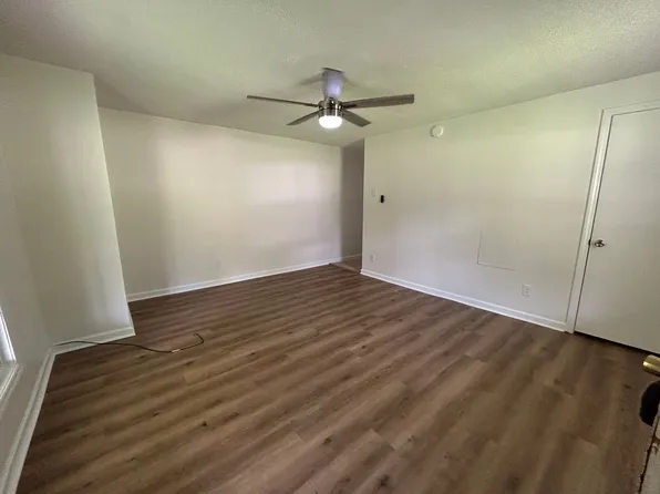 5986 Virginia Ave, Pembroke, VA 24136