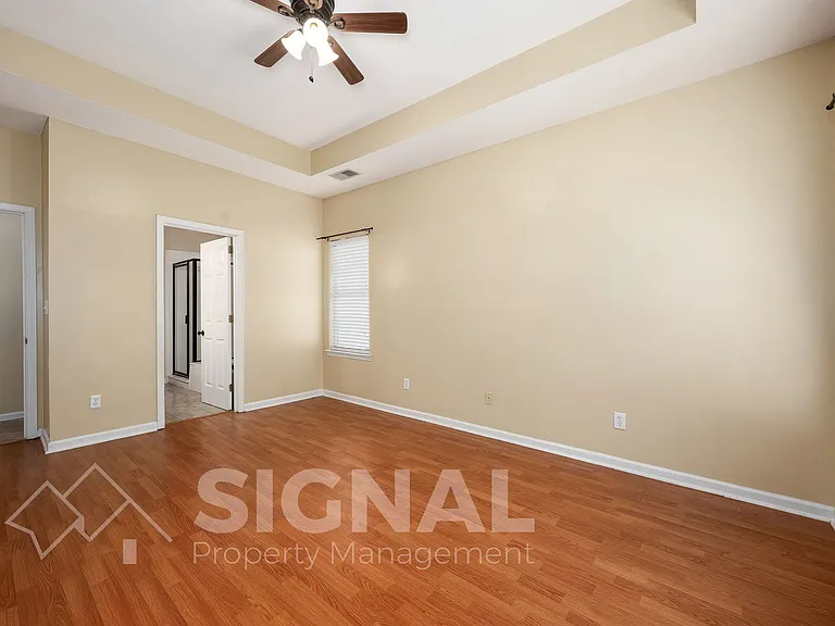 108 Spring Pl — Photo 16