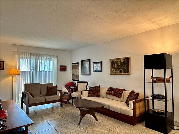 3rd image of 4001 Beneva Rd APT 417