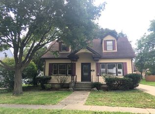 486 E Exchange St, Sycamore, IL 60178