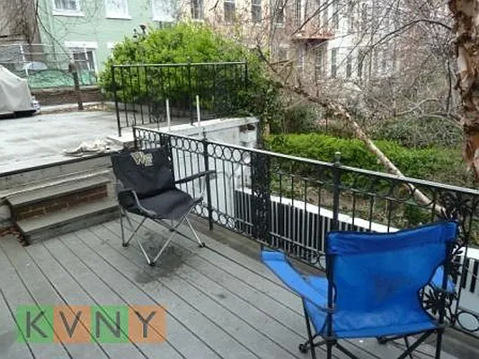 Rented by KVNY Soho | media 34