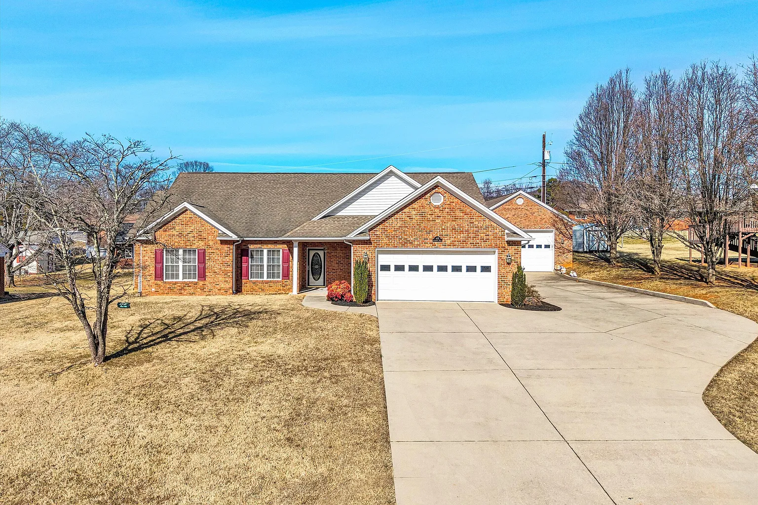 405 Dawnridge Dr photo 1