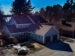 42 Foreside Cmn, Falmouth, ME 04105