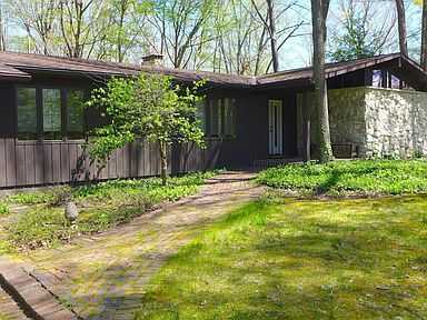 2643 Ridgewood Trl, Berrien Springs, MI 49103 | Zillow