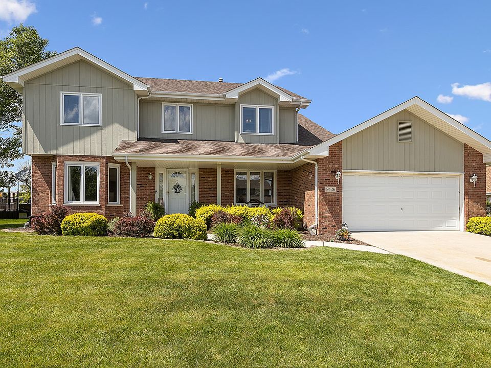 1st image of 8436 Brookside Glen Dr