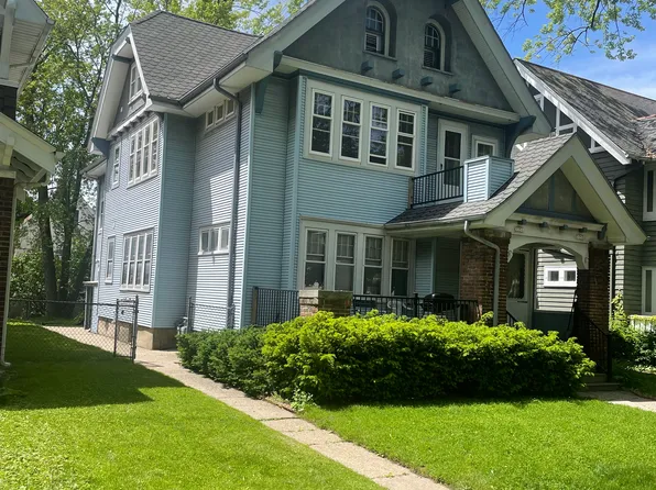3351 N Cramer St, Milwaukee, WI 53211