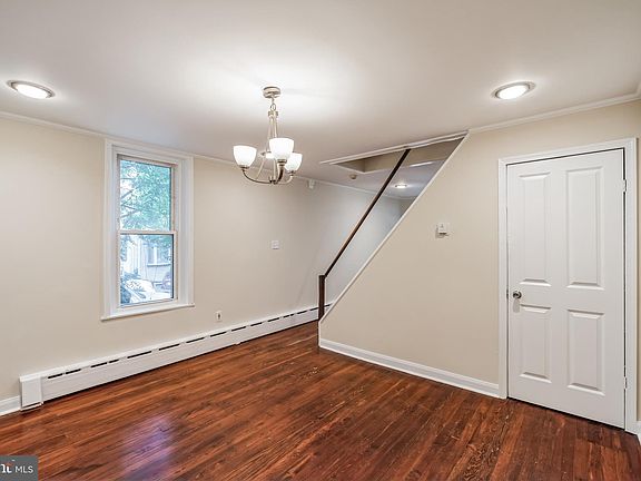 5th image of 455 Ripka St