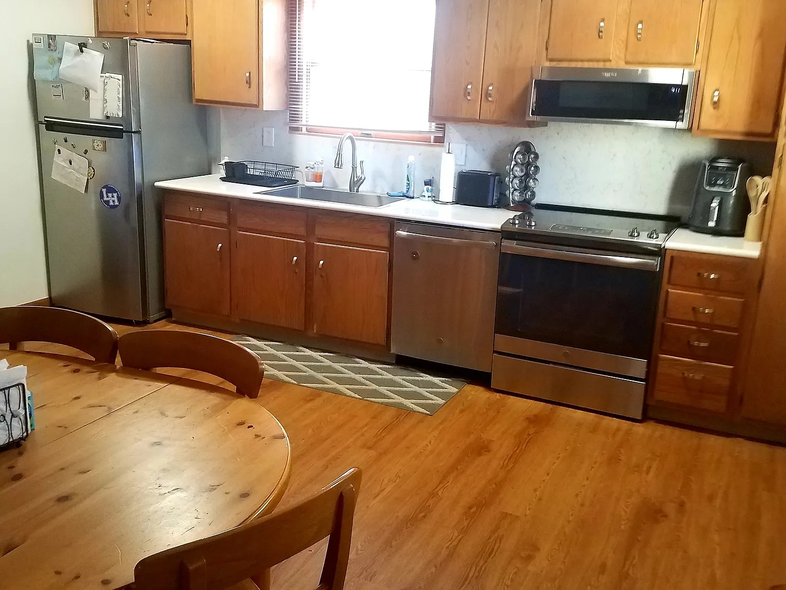 2 bed, 2.0 bath, 1600 sqft, $3,145 — Photo 3
