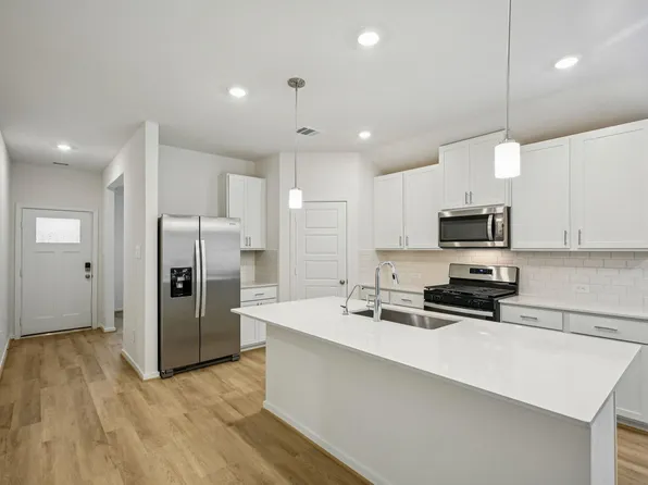 31029 De La Guerra St, Huffman, TX 77336