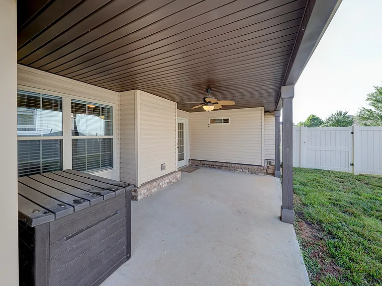 1008 Meadowview Ln — Photo 73