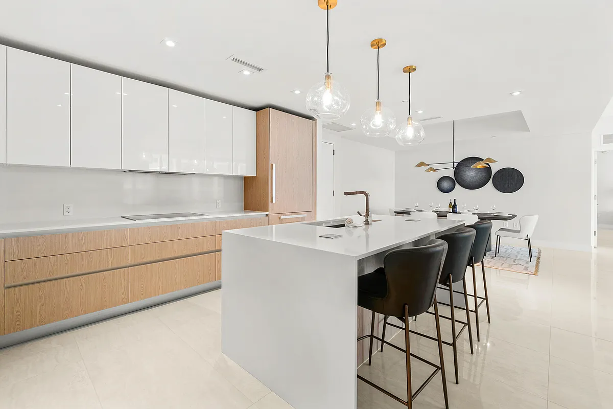 Building Photo - 3100 N Ocean Dr #1604