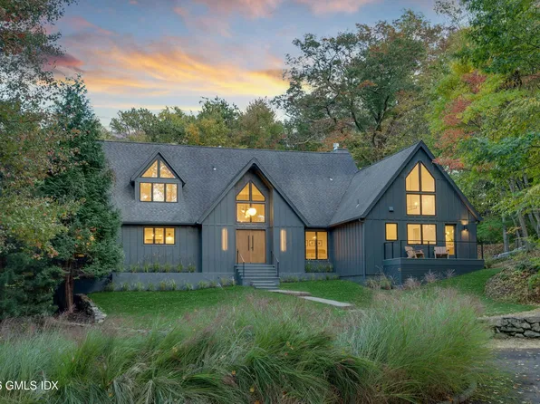 681 River Rd, Cos Cob, CT 06807