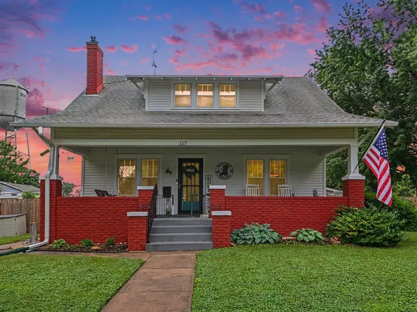 117 Juniatta St, Burlington, KS 66839