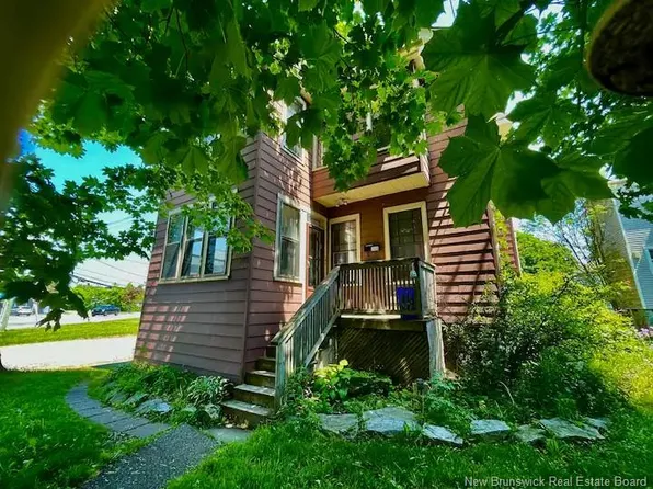 104 Lansdowne Ave #102, Saint John, NB E2K 2Z8