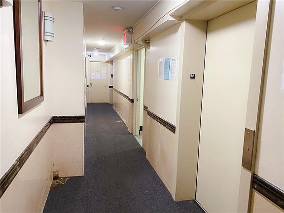 5th image of 462 52nd St APT C2