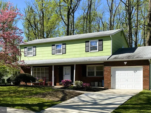 415 Monmouth Dr, Cherry Hill, NJ 08002