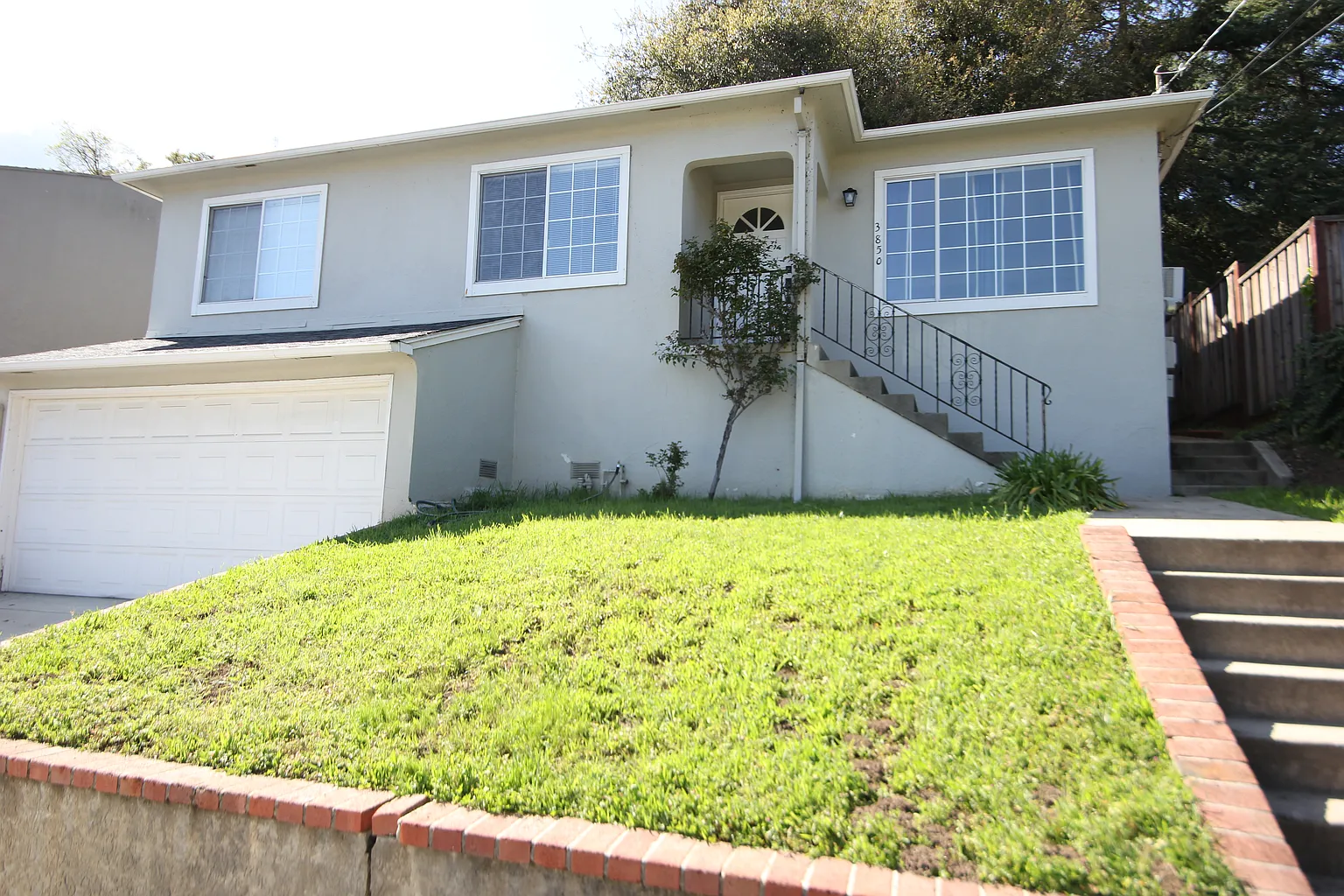 3850 Canyon Way photo 1