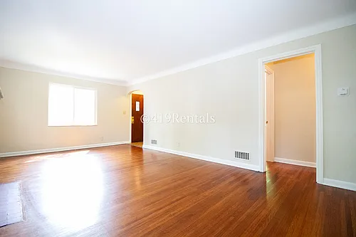 2424 Lambert Dr — Photo 4