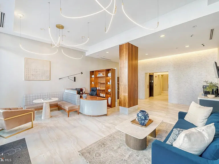 675 President St #1501 — Photo 29
