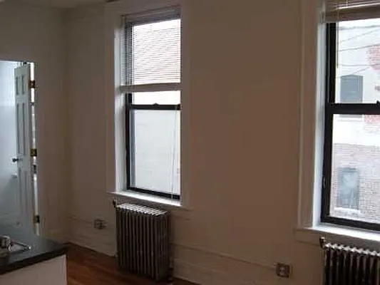 Rented by Buchbinder & Warren | media 7