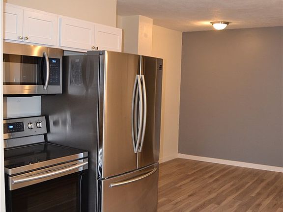 5th image of 2722 E Everett Ave