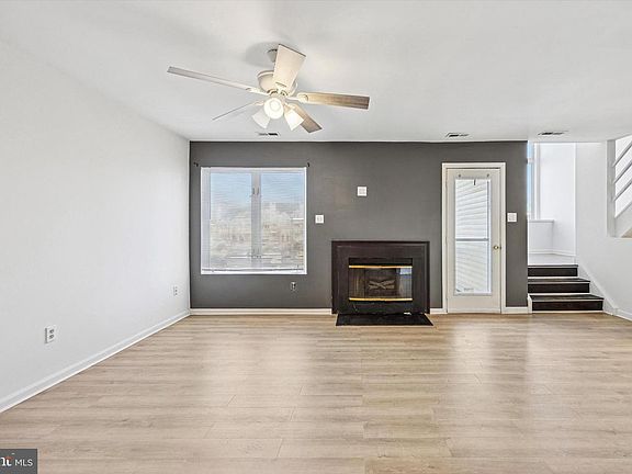 3rd image of 238 Colette Ct