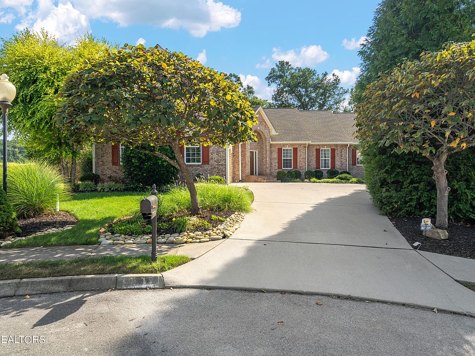 1st image of 1594 Lewisbrooke Ln
