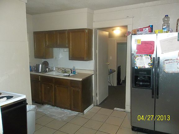 3rd image of 4621 S Benton Ave