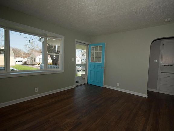 2nd image of 4255 Viola Ave