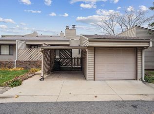 1128 Prairie Meadow Ct #1, Waterloo, IA 50701