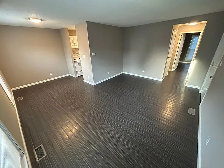 620-630 E Main St — Photo 38