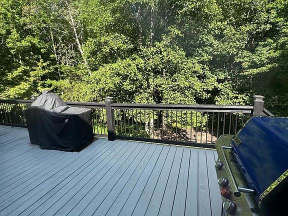 5th image of 197 Shannon Glen Ct