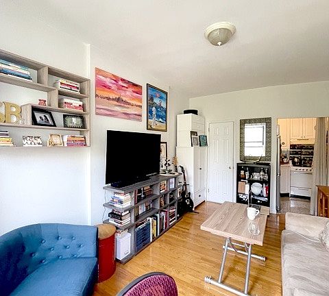 3rd image of 352 E 74th St #1B