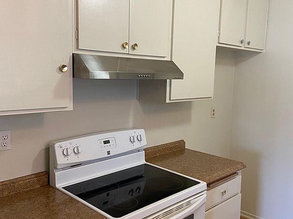 2nd image of 2527 Price Dr