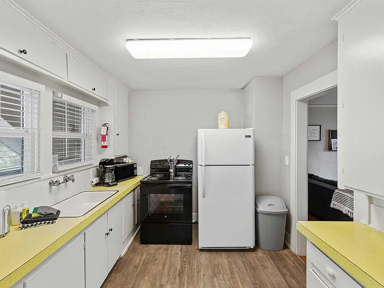 864 S 5th St #4 — Photo 9