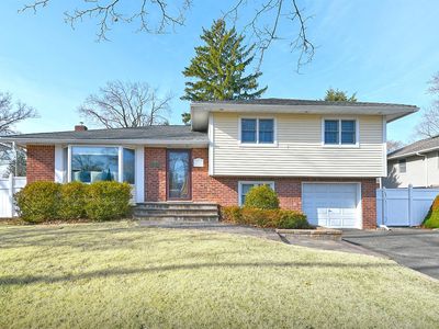 54 Cawfield Lane, Melville, NY, 11747