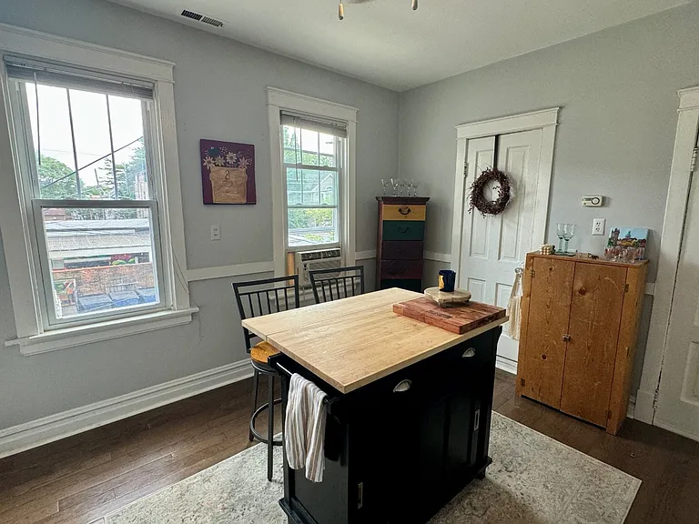 2552 N Southport Ave #2R — Photo 9