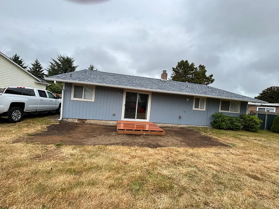 285 Mast Ave NW