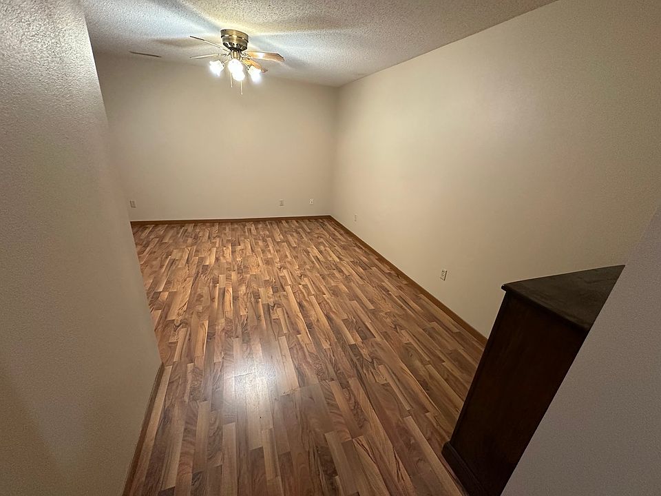Entry area/room
