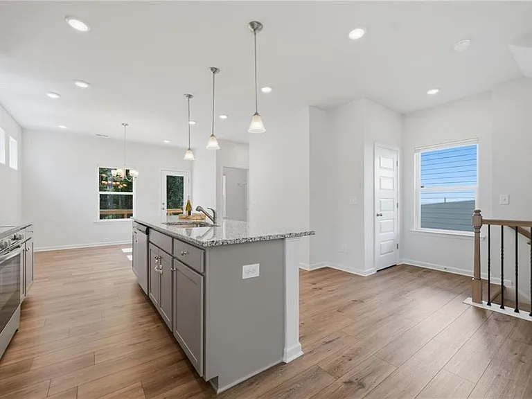 1670 Eagle Dr — Photo 18