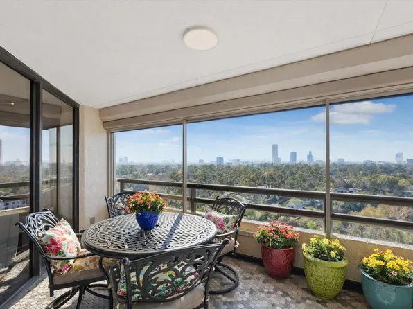 101 Westcott St Unit 1202, Houston, TX 77007