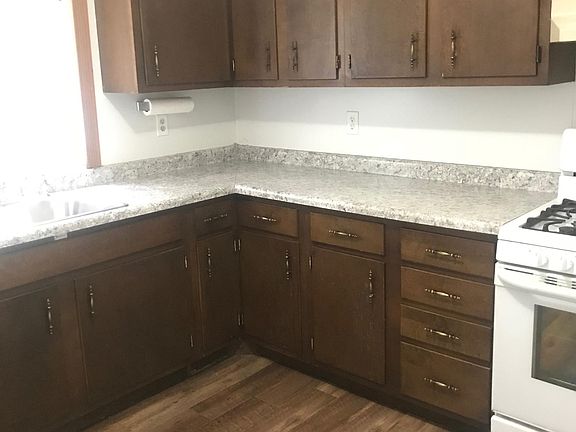 3rd image of 2588 Parkview St APT 1