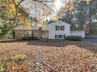 102 Hill St, Hamden, CT 06514