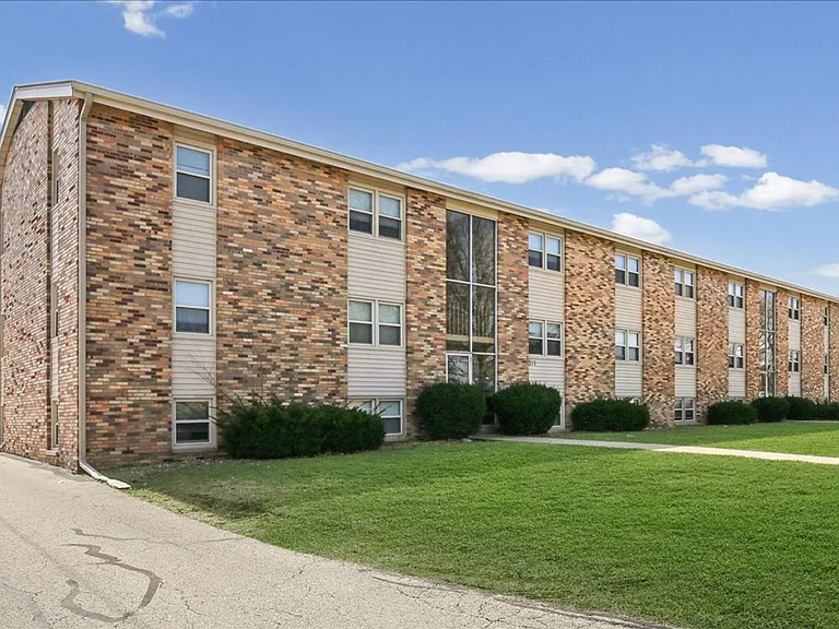 309-311 Robinhood Ln — Photo 18