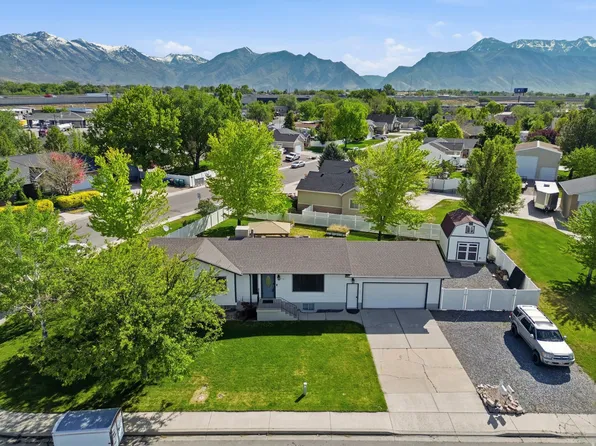 1438 N Trinnaman Ln W, Lehi, UT 84043