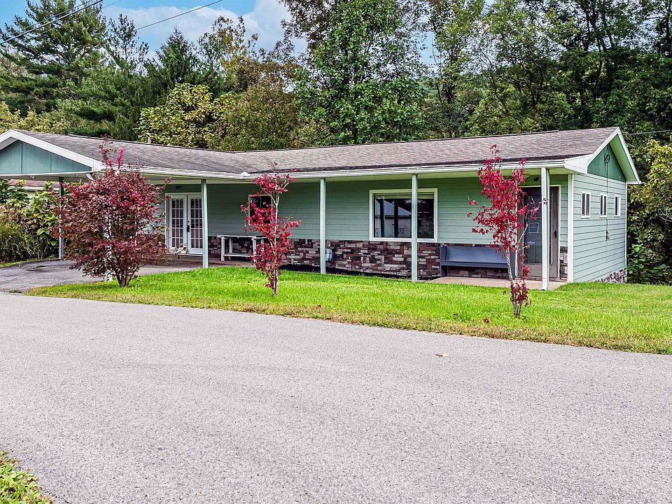 1st image of 415 Terrace Dr