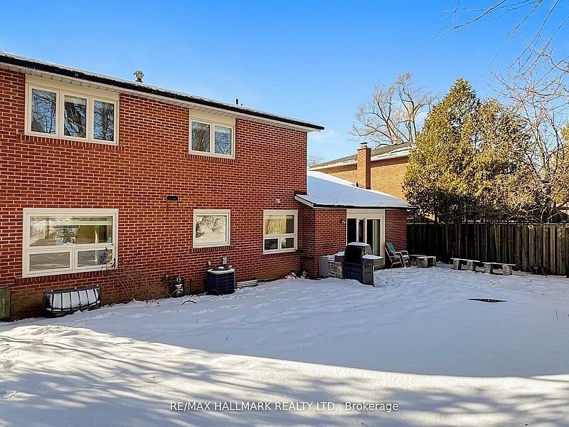 Toronto House for rent - 5 Bedrooms — photo 37